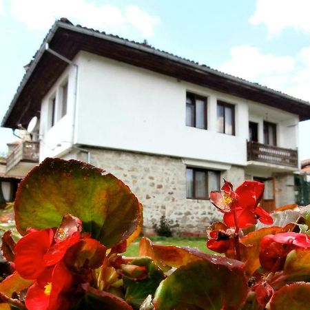 The Gates Apartments Kopriwsztica Zewnętrze zdjęcie