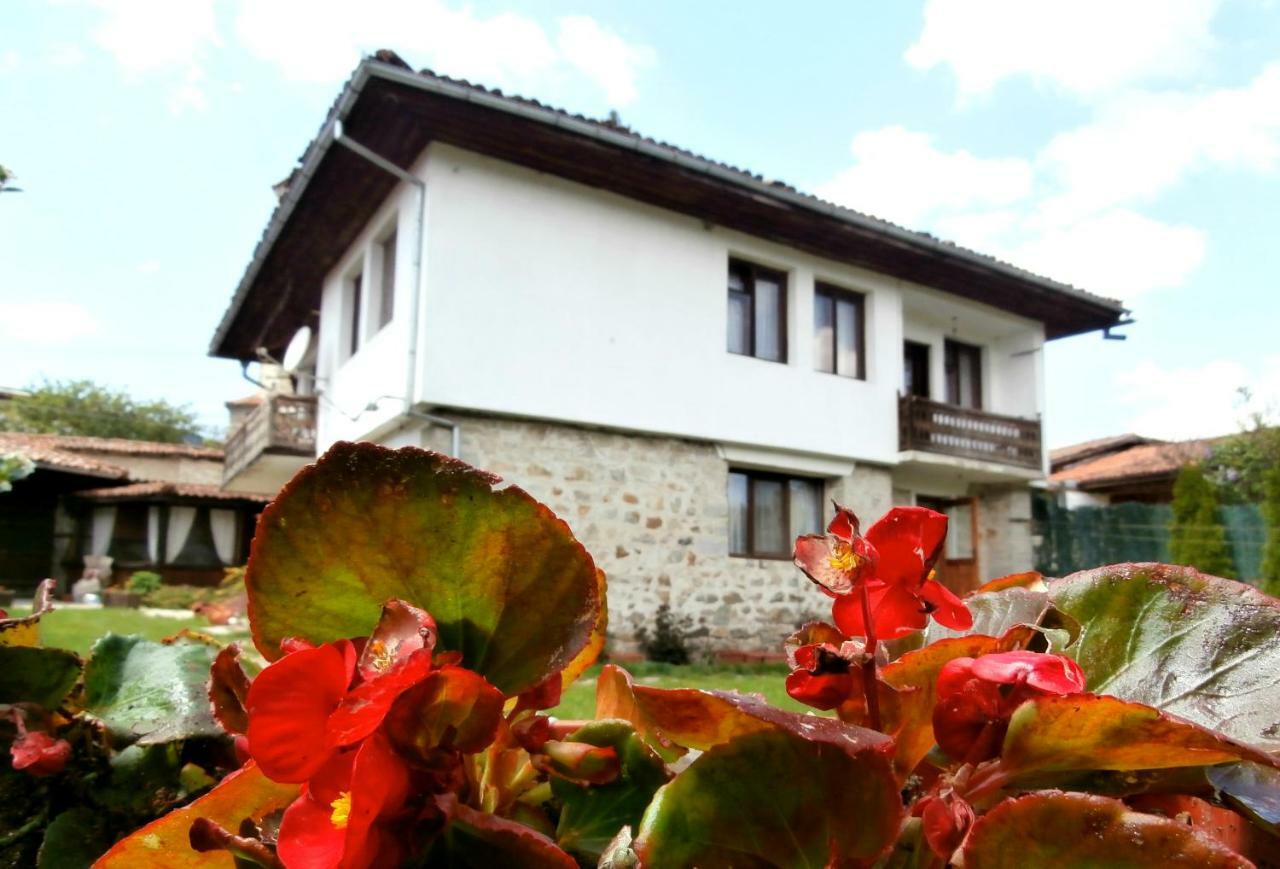 The Gates Apartments Kopriwsztica Zewnętrze zdjęcie